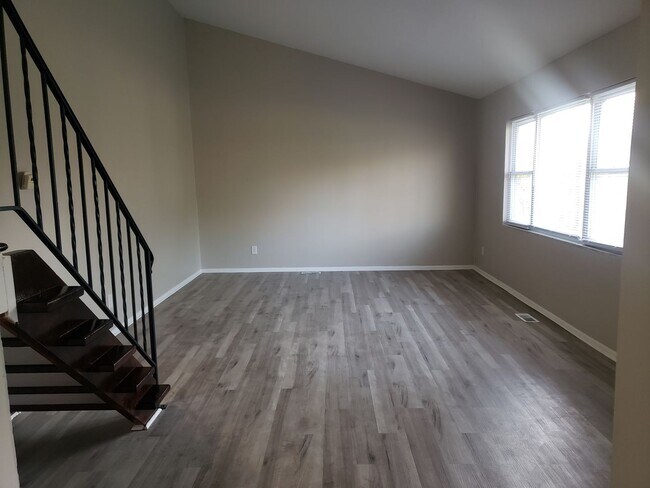 Building Photo - Updated Three-Bedroom Split Level Home!