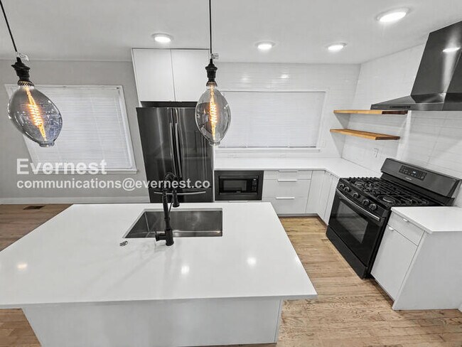 Foto del edificio - 3875 S Bannock St