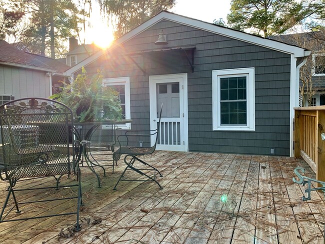 Building Photo - Fondren Studio Apartment - Furnished and U...