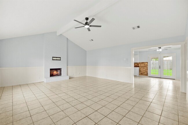 Foto del edificio - 16310 Cypress Valley Dr
