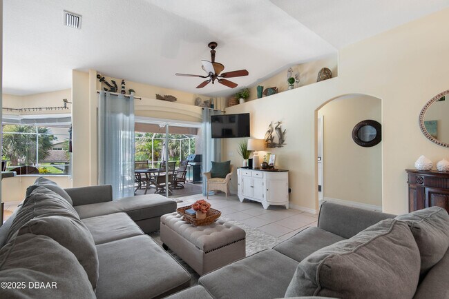 Foto del edificio - 15 Coolidge Ct