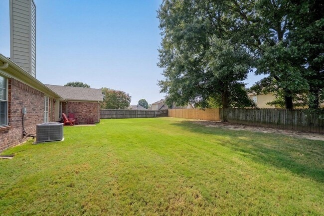 Building Photo - 11181 Ivy Dr