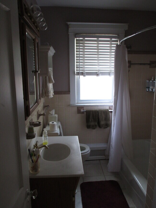 Foto del edificio - 7731 Hasbrook Ave