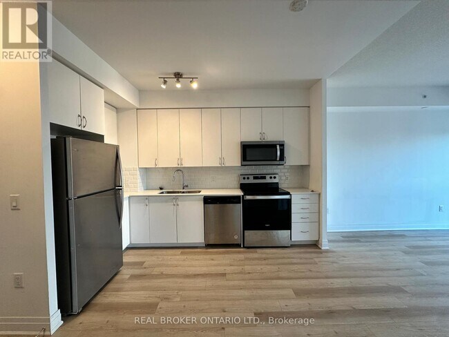 Photo du bâtiment - 3220 Sheppard Ave E