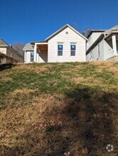 Building Photo - 1618 Savannah Ave