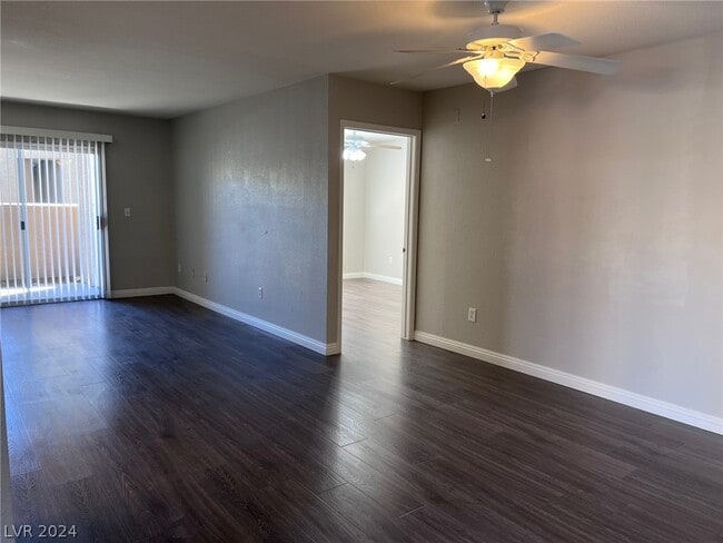 Building Photo - 8070 W Russell Rd