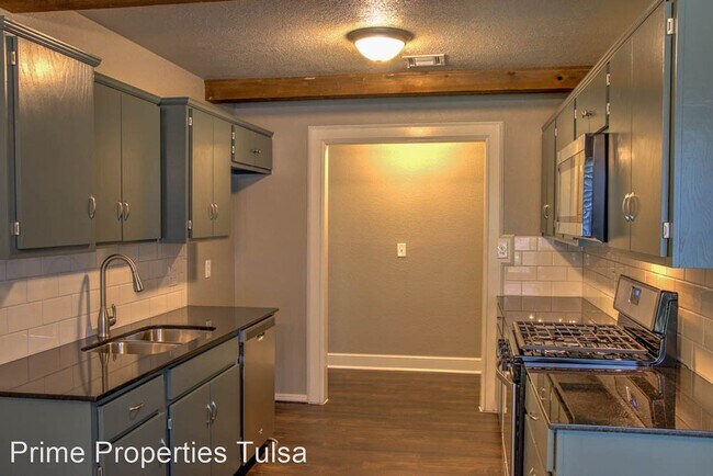 Building Photo - 3 br, 2 bath House - 7907 E. 80th St.