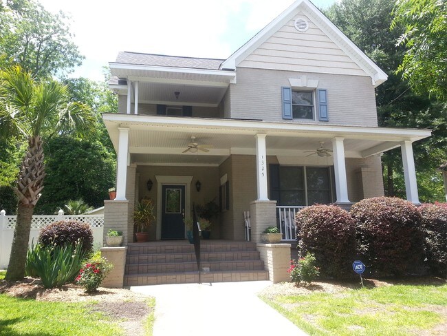 Building Photo - 1325 Heidt St