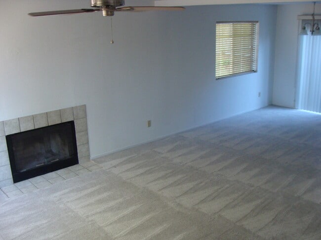 Foto del edificio - 3130 Cambridge Rd