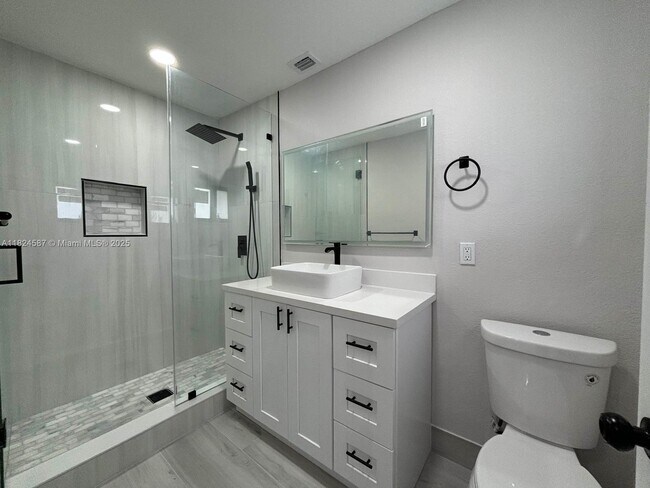 Building Photo - 3609 SW 23rd St