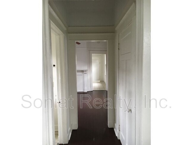 Building Photo - 3215 Lafitte Ave