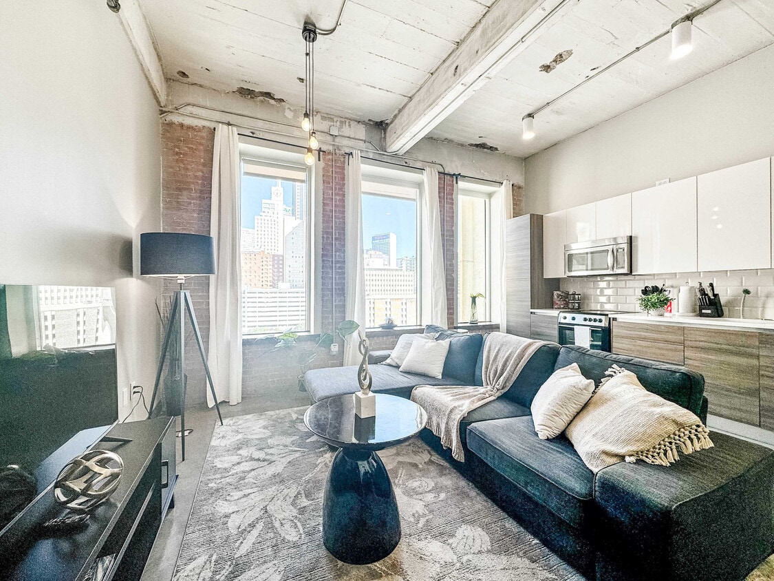 Foto principal - 555 Evergreen St