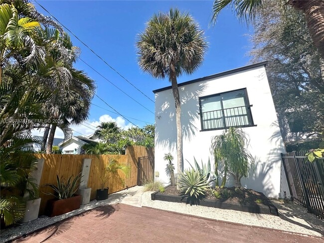 Foto del edificio - 3147 Jackson Ave