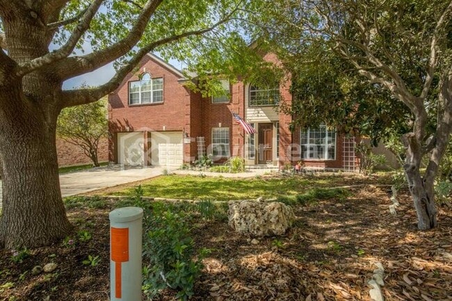 Building Photo - 208 Doral Ct