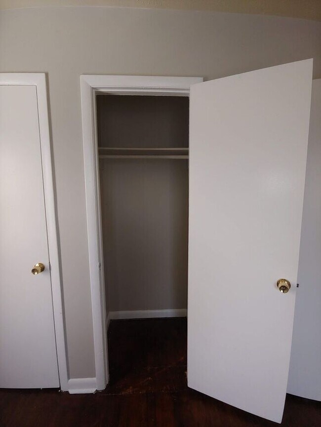 Building Photo - Come See this Fantastic Apartment