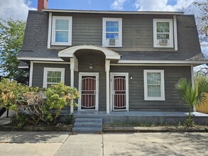 Building Photo - 818 Ogden St