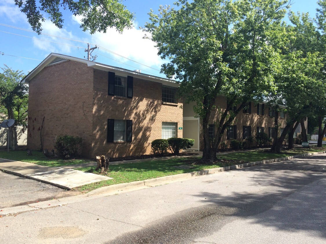 Foto de Actual - 2915 Hope Ave
