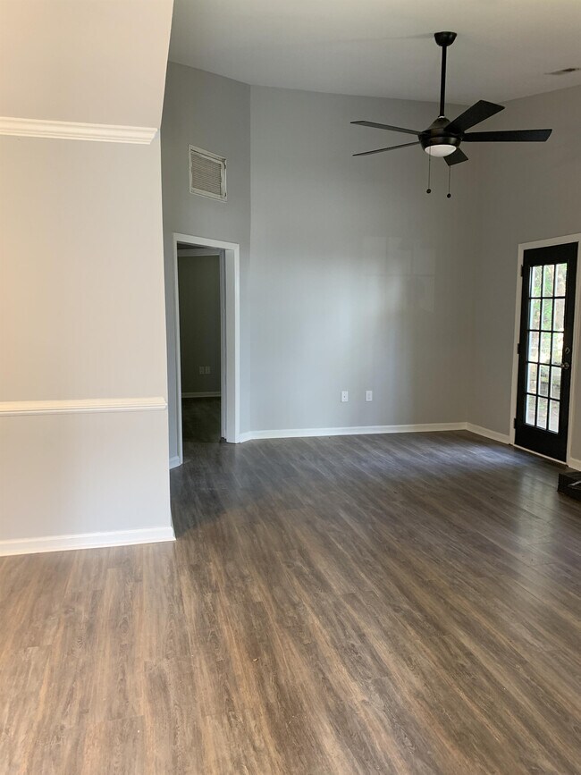 Building Photo - 12618 Delman Ln