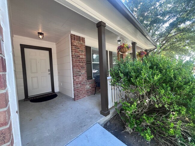 Foto del edificio - Move-In Ready 4-Bedroom Home Near Tesla, Airport & Downtown Austin