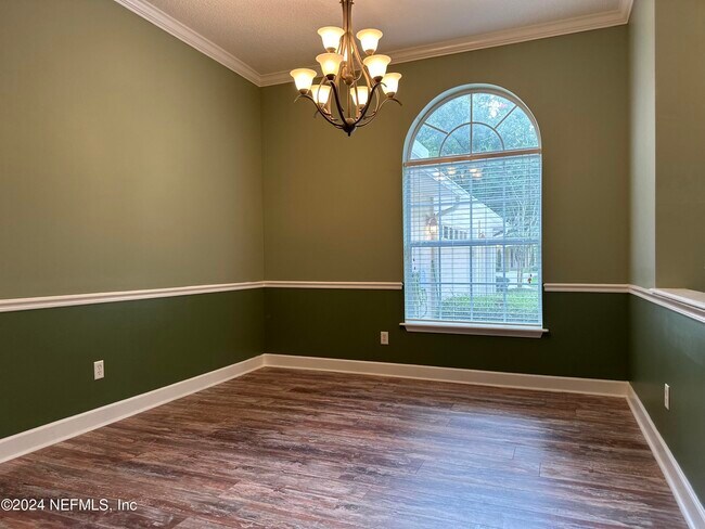 Building Photo - 5104 Foliage Way