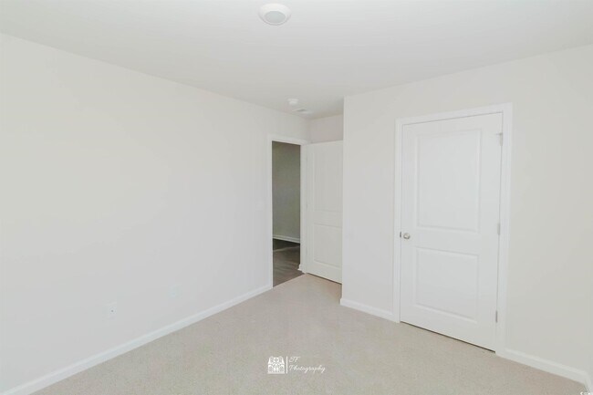 Building Photo - 286 Jeff Waters Cir