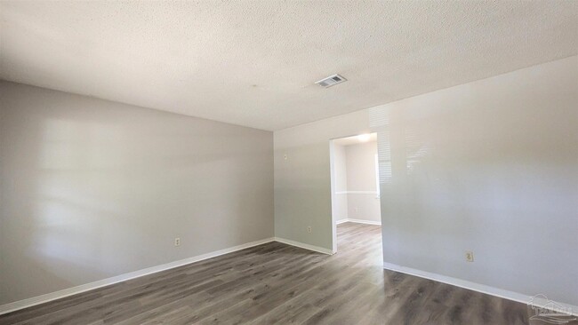 Foto del edificio - 4233 W Avenida De Golf