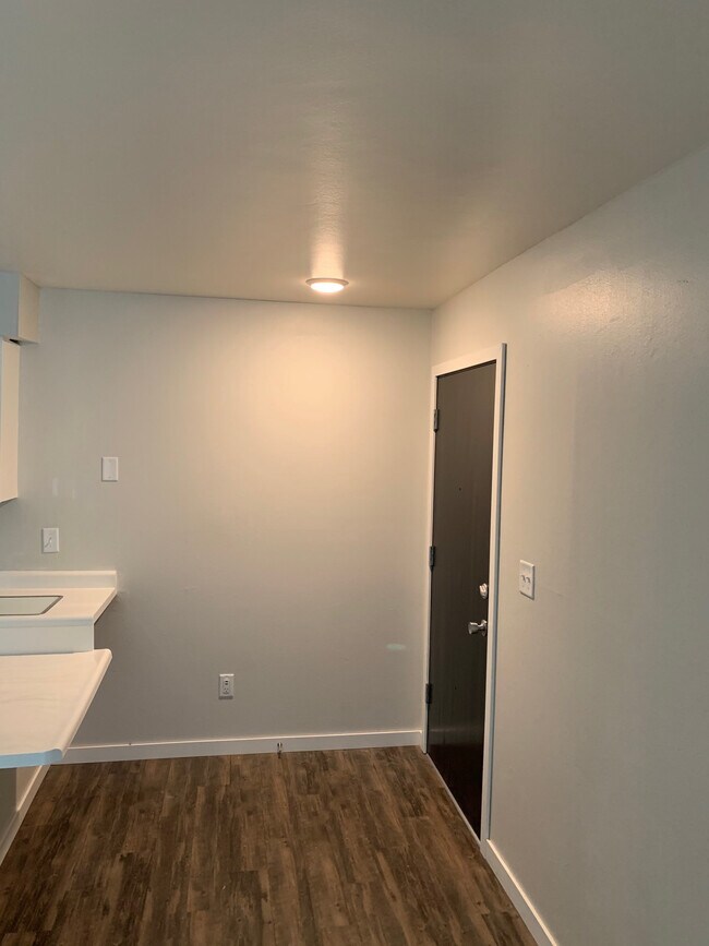 Foto del edificio - 522 E Bloomington St