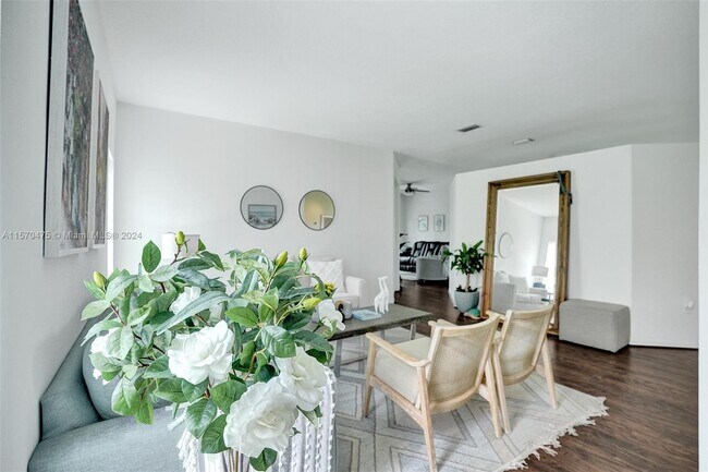 Foto del edificio - 4102 Sapphire Terrace