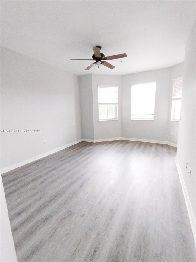 Building Photo - 3802 Shoma Dr