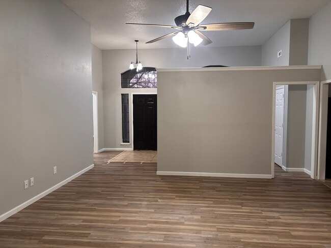 Building Photo - 3402 W Center St