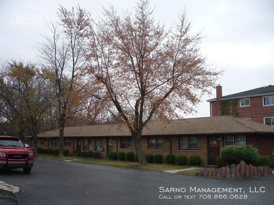 Foto principal - 16025 Laramie Ave