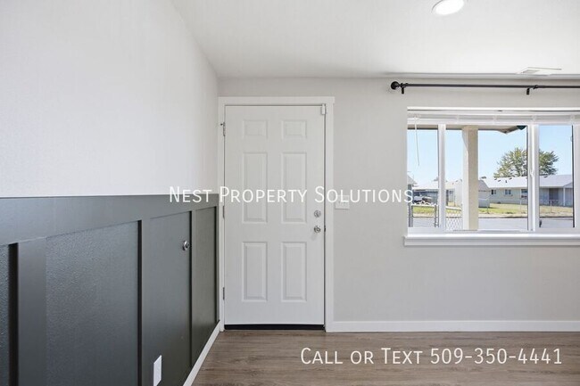 Building Photo - 912 S Alderwood Dr