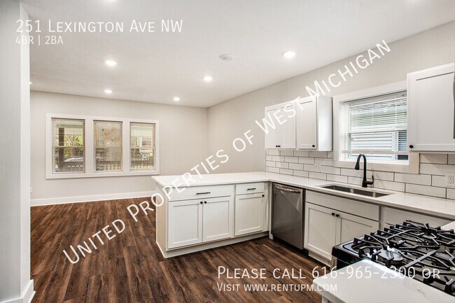 Building Photo - 251 Lexington Ave NW