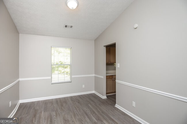 Foto del edificio - 851 Plumbridge Ct