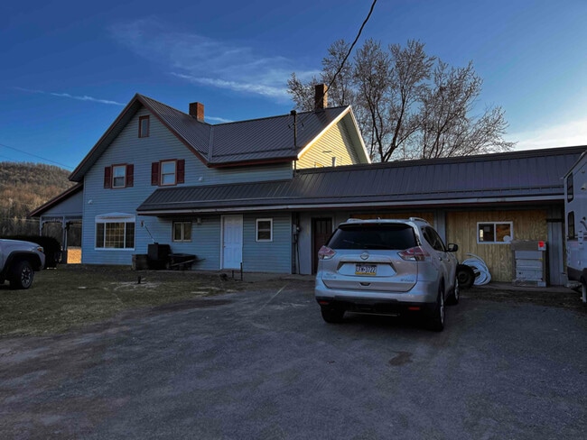 Building Photo - 2267 Grover Rd