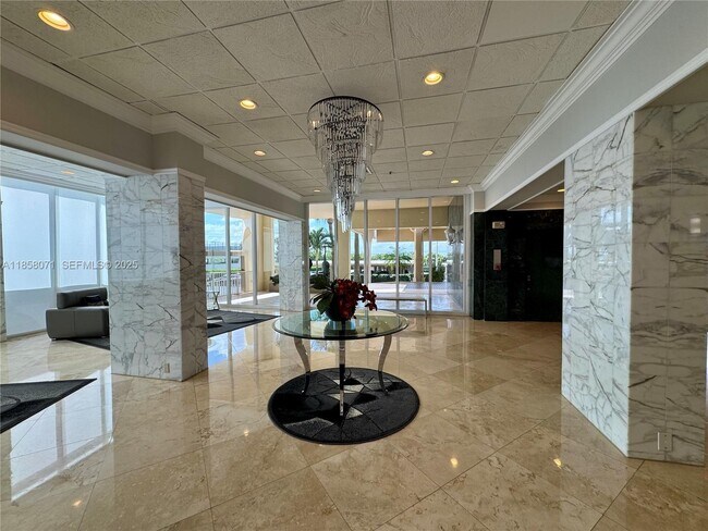Foto del edificio - 5440 N Ocean Dr