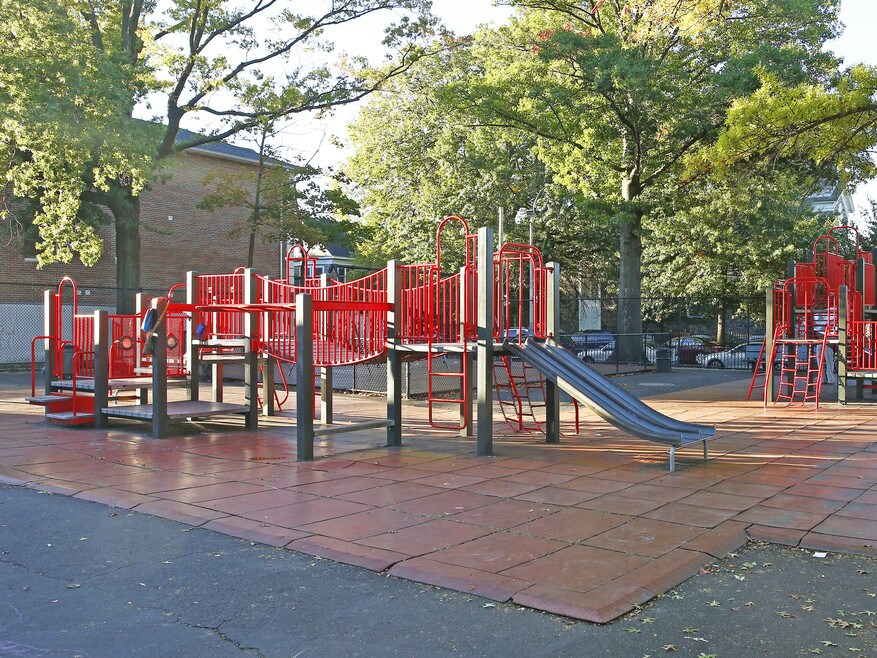 Is Bensonhurst a Good Place To Live in Brooklyn? Neighborhood Guide