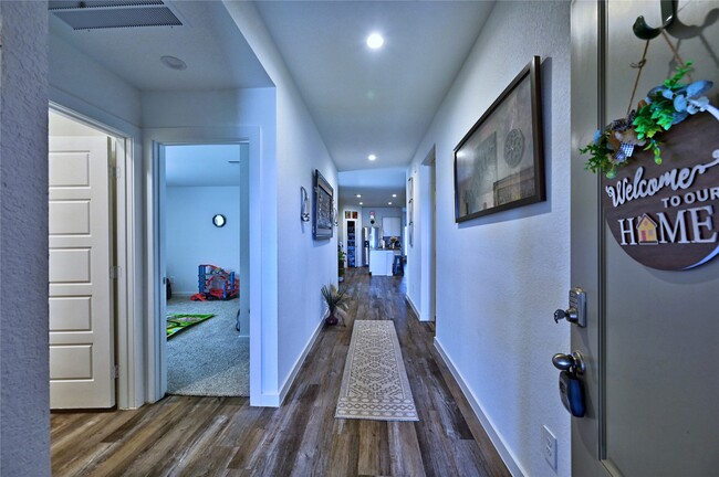 Foto del edificio - 8522 Kokernot Ln