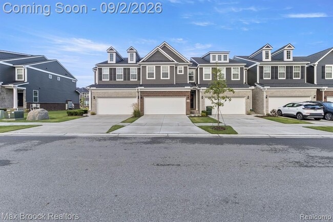 Building Photo - 4819 Glenora Dr