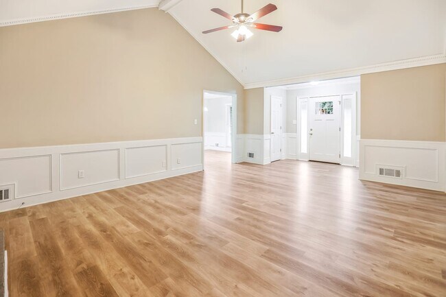 Building Photo - 1664 Quail Run Sw