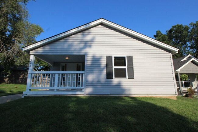 Foto del edificio - 243 N Yukon Ave