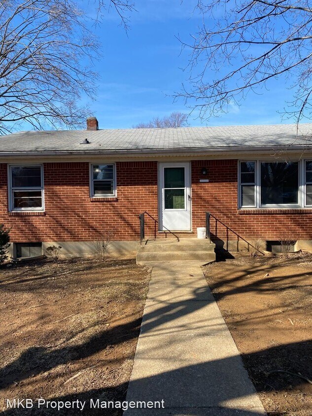 3713 Colonial Ave, Cave Spring, VA 24018 House Rental in Cave Spring, VA