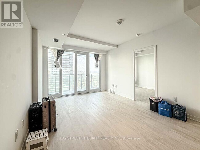 Photo du bâtiment - 3900 Confederation Pkwy