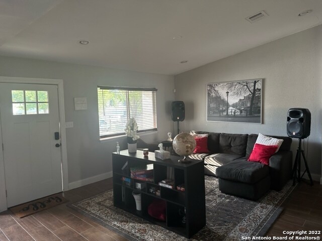 Foto del edificio - 3606 Fred Ross Ln