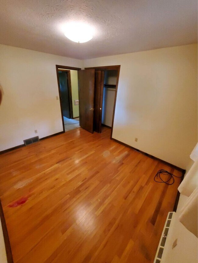 Foto del edificio - 9841 Smithdale Ave NE