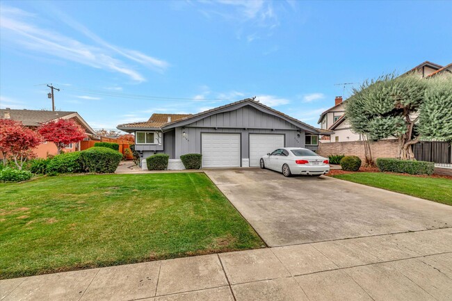 Foto del edificio - 2140-2142 Town and Country Ln