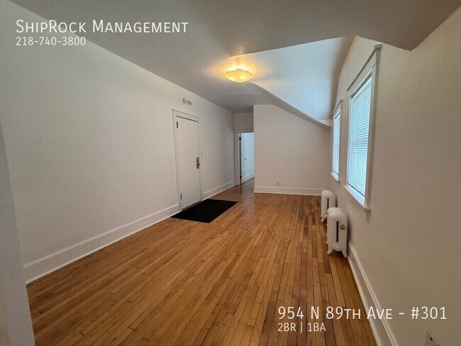 Foto del edificio - 954 89th Ave W