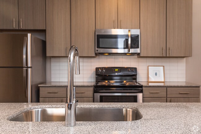 2BR, 2BA - 1064SF "Jackson" Kitchen - Mirabella Apartments