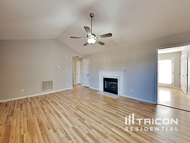 Building Photo - 109 Impressive Ln