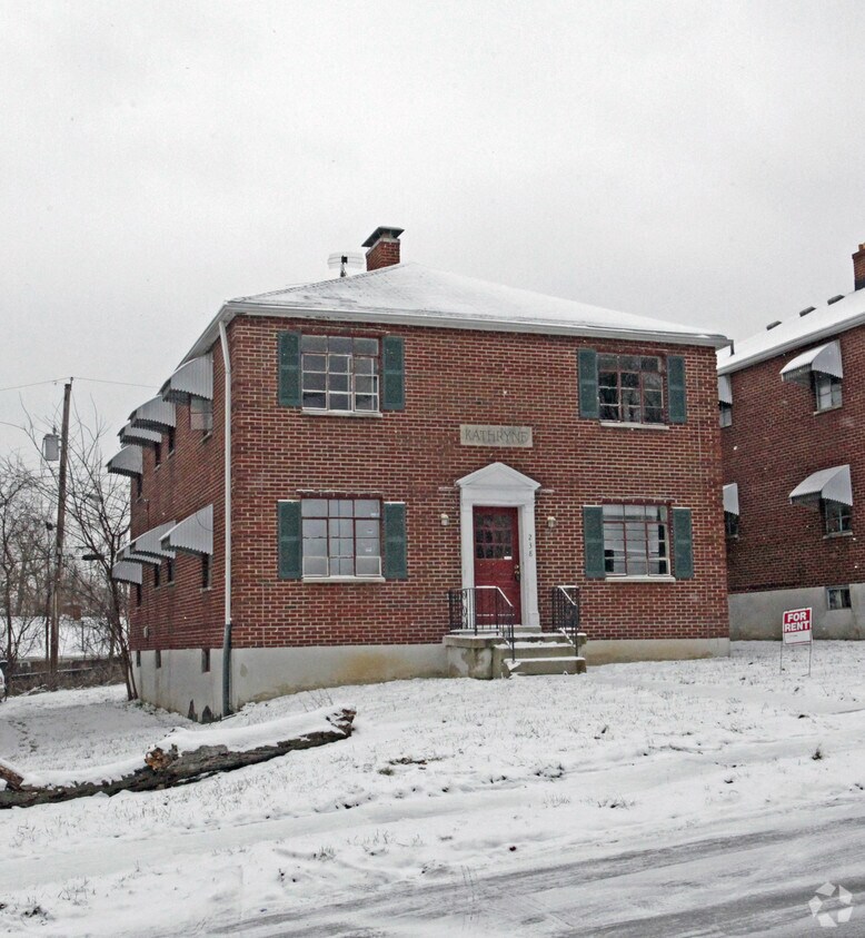 Building Photo - 238 Basswood Ave